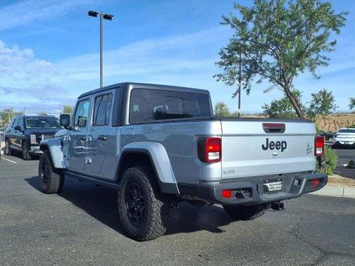 2022 Jeep Gladiator Sport