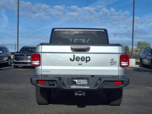 2022 Jeep Gladiator Sport