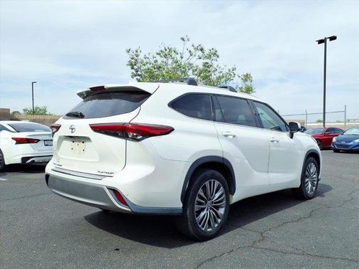 Blizzard Pearl 2020 Toyota Highlander Platinum