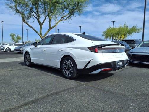 2025 Hyundai SONATA Hybrid SEL
