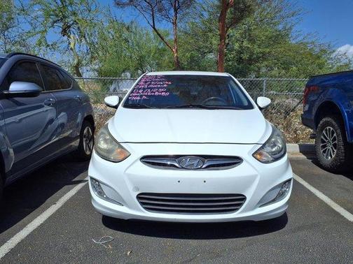 Century White 2013 Hyundai Accent SE
