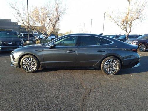 2025 Hyundai SONATA Hybrid Limited