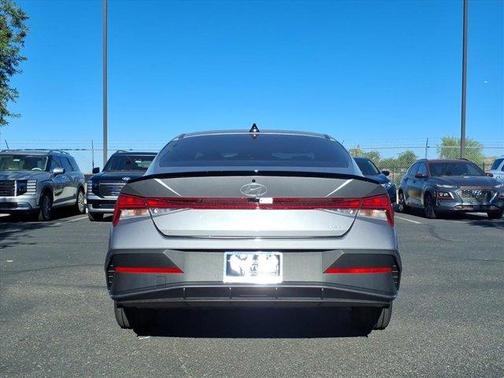 2025 Hyundai ELANTRA HEV SEL Sport