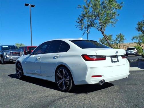 2023 BMW 330 i