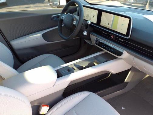 2025 Hyundai IONIQ 6 Limited