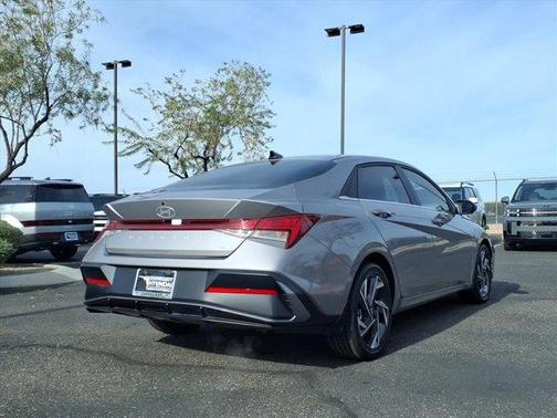 Metal 2025 Hyundai ELANTRA HEV Limited