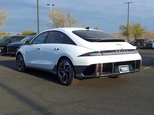 2025 Hyundai IONIQ 6 SEL