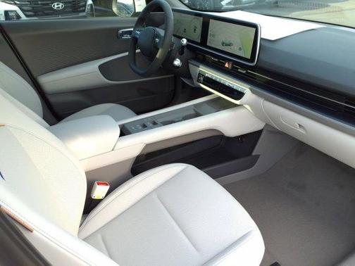 2025 Hyundai IONIQ 6 SEL
