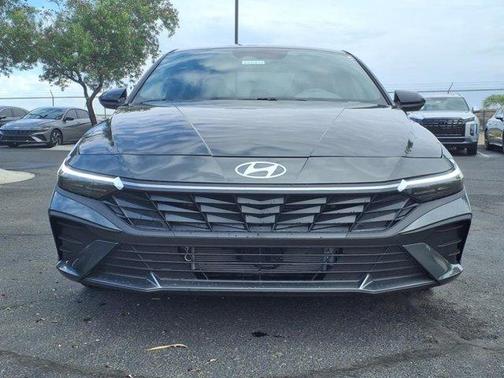 2025 Hyundai ELANTRA HEV SEL Sport