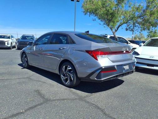 2025 Hyundai ELANTRA HEV Limited