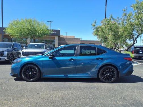 Ocean 2025 Toyota Camry SE