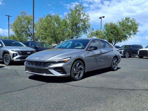 2025 Hyundai ELANTRA HEV SEL Sport
