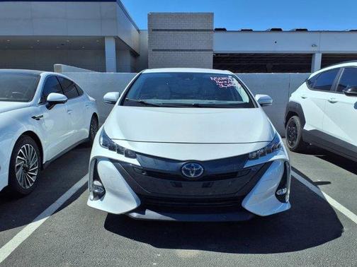 Pearl 2022 Toyota Prius Prime Limited