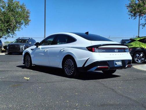 2025 Hyundai SONATA Hybrid Limited