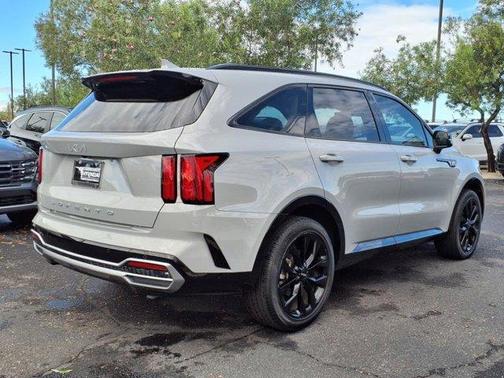 2022 Kia Sorento SX