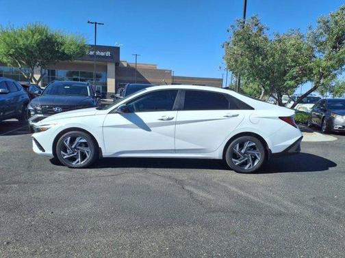 2025 Hyundai ELANTRA HEV SEL Sport