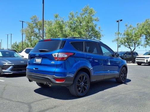 Lightning Blue Metallic 2018 Ford Escape SE