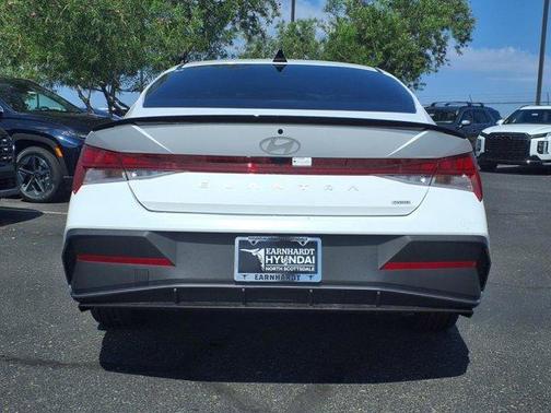 2025 Hyundai ELANTRA HEV SEL Sport