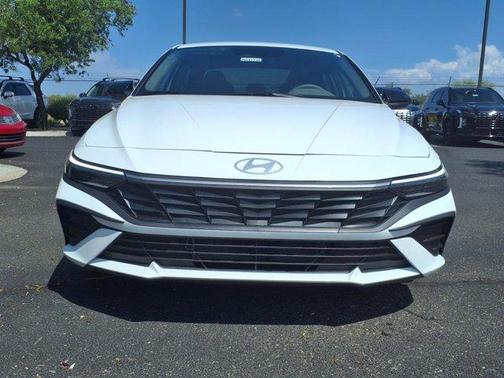 2025 Hyundai ELANTRA HEV SEL Sport