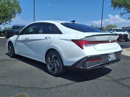 2025 Hyundai ELANTRA HEV SEL Sport
