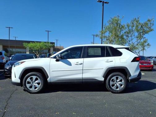 2022 Toyota RAV4 LE