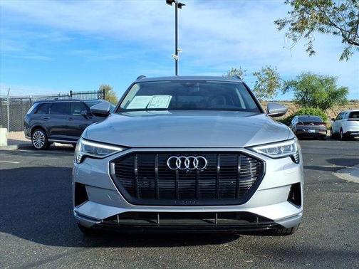 2022 Audi e-tron Premium
