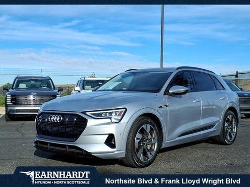 2022 Audi e-tron Premium