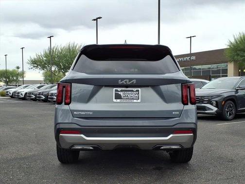2025 Kia Sorento EX