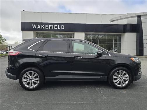 2022 Ford Edge Titanium