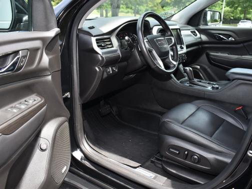 Photo 4 of 30 of 2019 GMC Acadia SLT-1