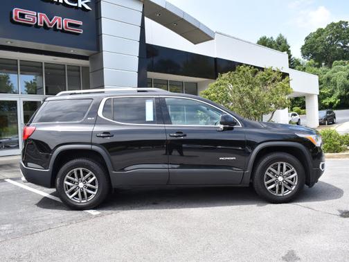 Photo 2 of 30 of 2019 GMC Acadia SLT-1