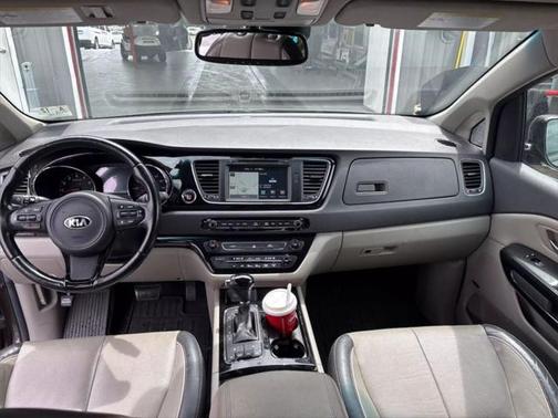 2016 Kia Sedona SX