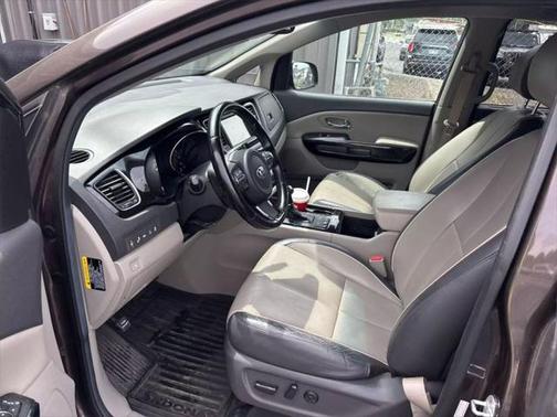 2016 Kia Sedona SX