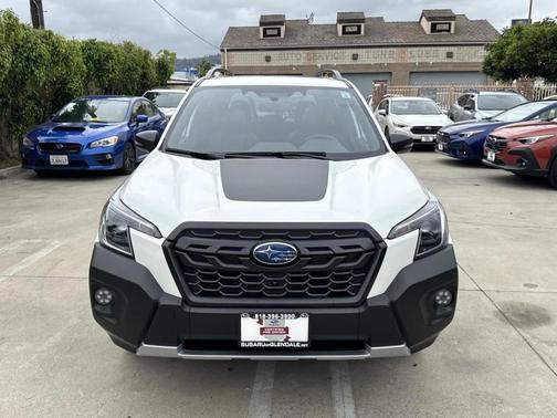 Crystal White Pearl 2025 Subaru Forester WILDERNESS CVT