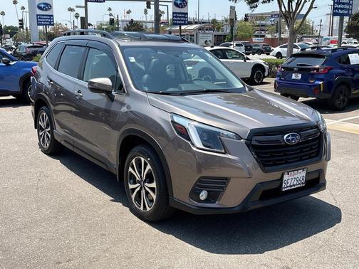 2023 Subaru Forester Limited CVT