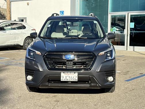 2023 Subaru Forester PREMIUM CVT
