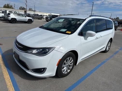 2018 Chrysler Pacifica Touring-L