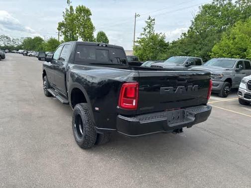 Diamond Black 2026 RAM 3500 Big Horn