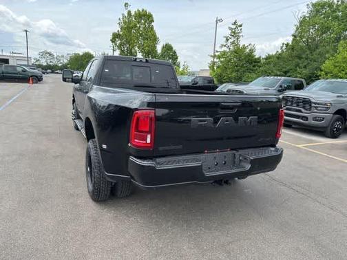 Diamond Black 2026 RAM 3500 Big Horn
