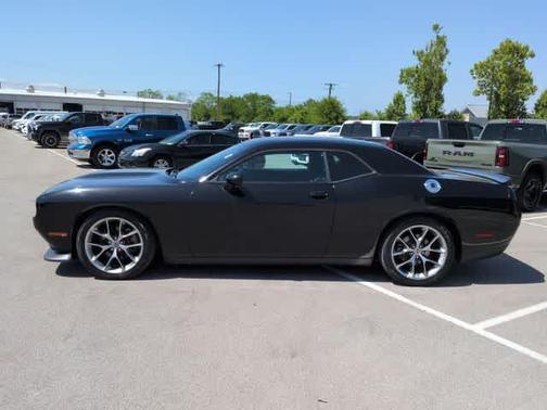 Pitch Black Clearcoat 2022 Dodge Challenger GT