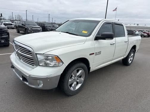 2016 RAM 1500 SLT