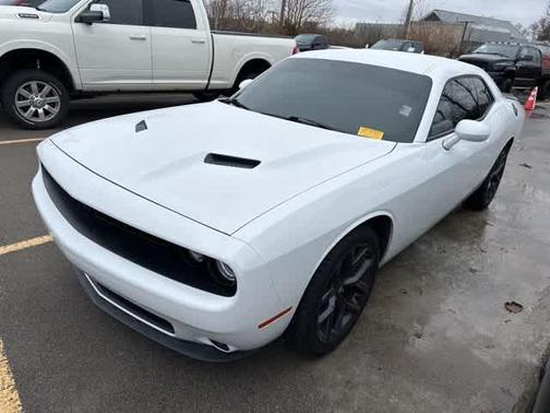 2021 Dodge Challenger SXT