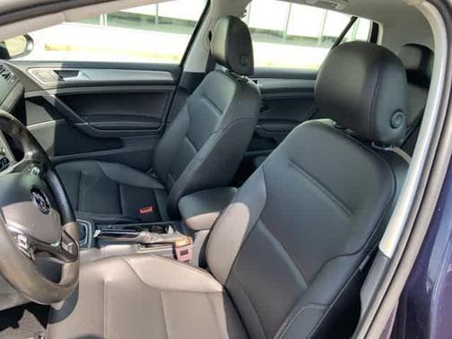 2017 Volkswagen Golf TSI Wolfsburg Edition 4-Door
