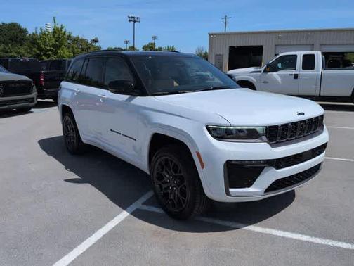 Bright White Clearcoat 2026 Jeep Grand Cherokee Summit