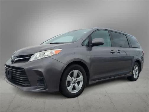 2020 Toyota Sienna LE