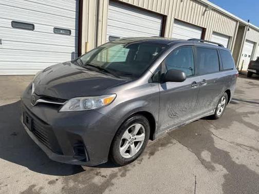 2020 Toyota Sienna LE