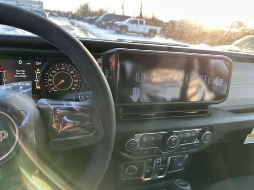 2026 Jeep Gladiator Sport