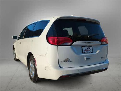 2019 Chrysler Pacifica Hybrid Touring Plus