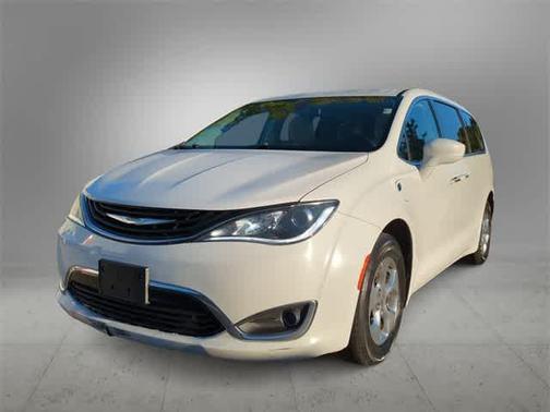 2019 Chrysler Pacifica Hybrid Touring Plus