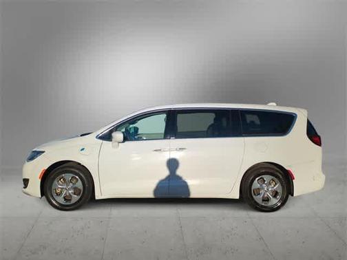 2019 Chrysler Pacifica Hybrid Touring Plus